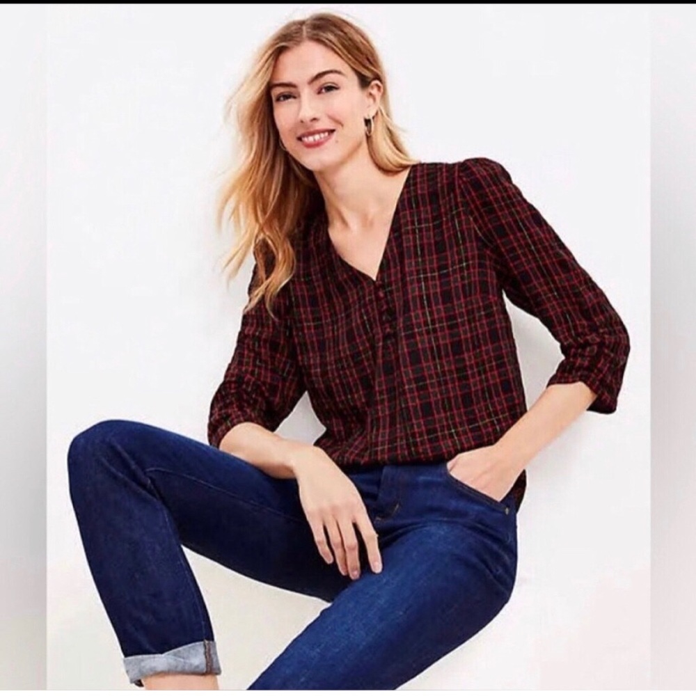 NWOT Ann Taylor LOFT Tartan Plaid V-Neck Popover Buttons Blouse Red Black XS